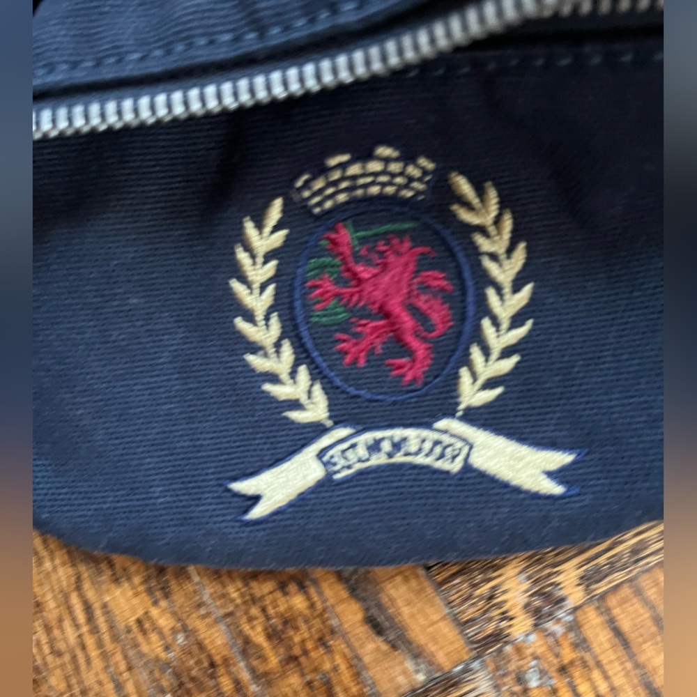Tommy Jeans Crest Collection 6.0 Navy Bum Bag - Picture 9 of 16